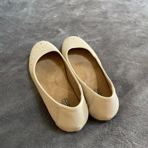 White Mountain Womens Flats Shoes - Picture 9 of 10